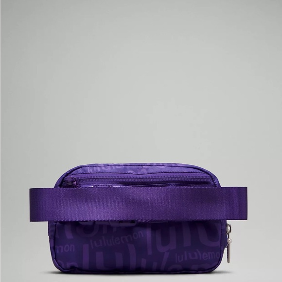 Lululemon 🍋 New everywhere belt bag Wobbly Wordmark , Atomic  Purple Petrol NWT - Picture 3 of 7